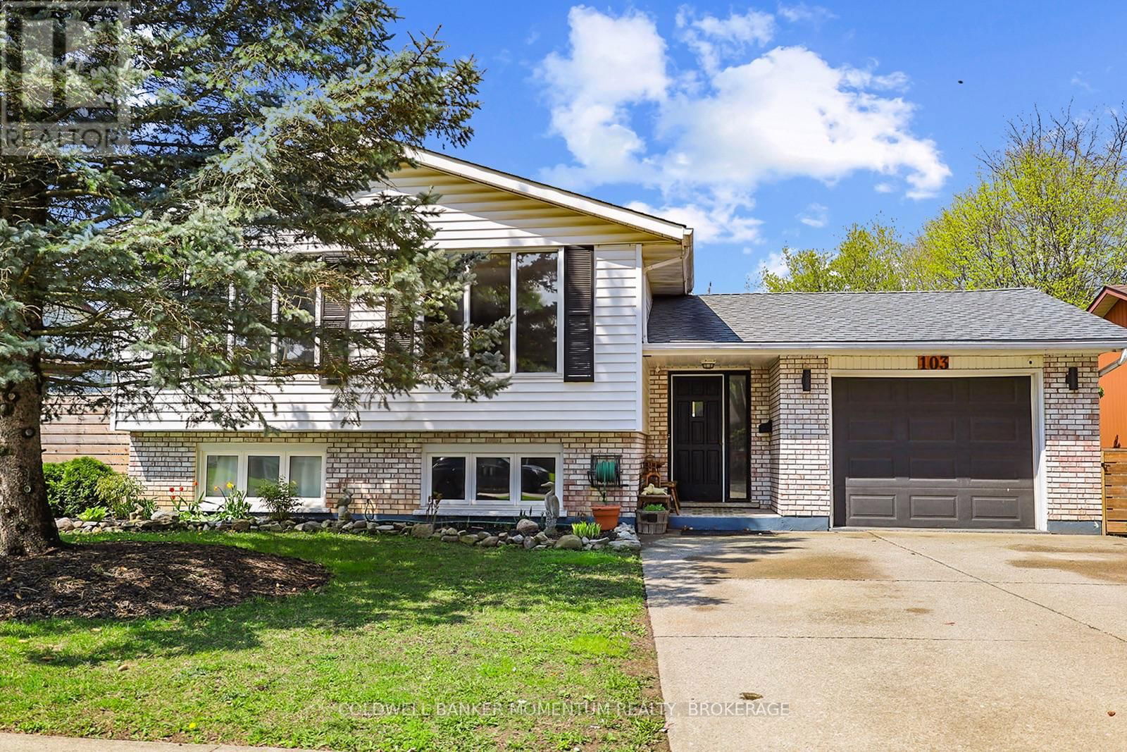 103 GLENAYR PLACE Image 1