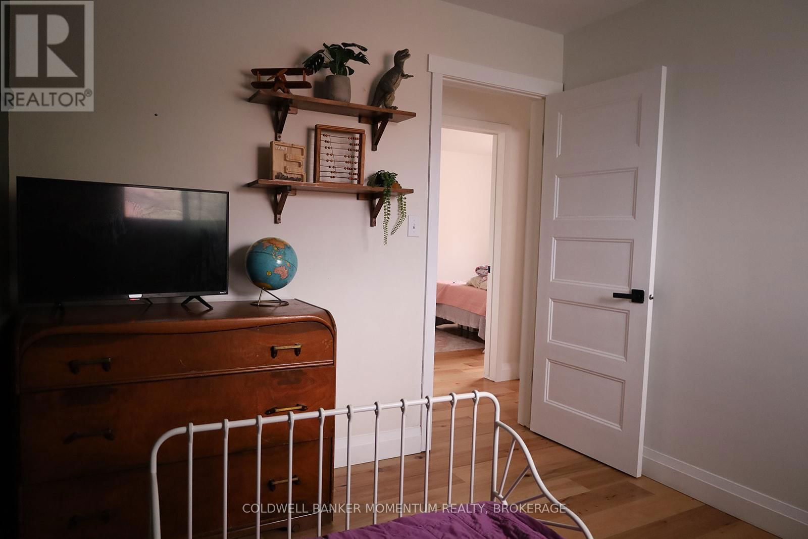 103 GLENAYR PLACE Image 30