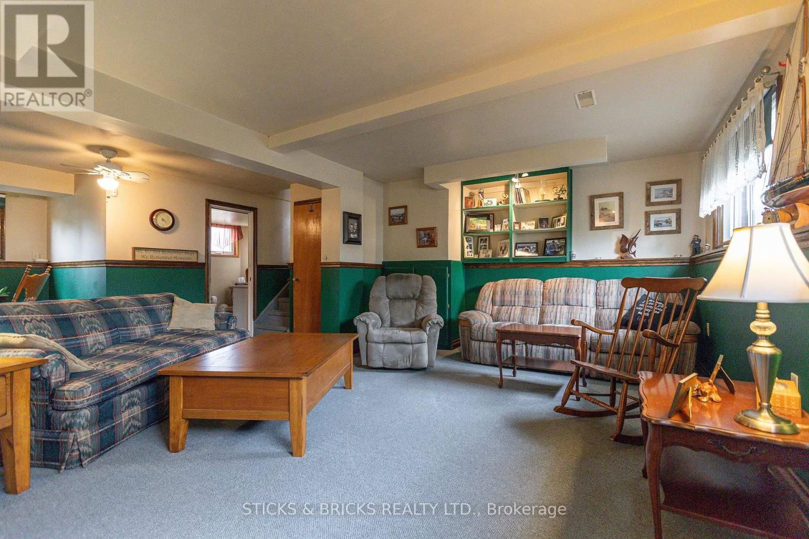 6690 MARGARET STREET Image 15