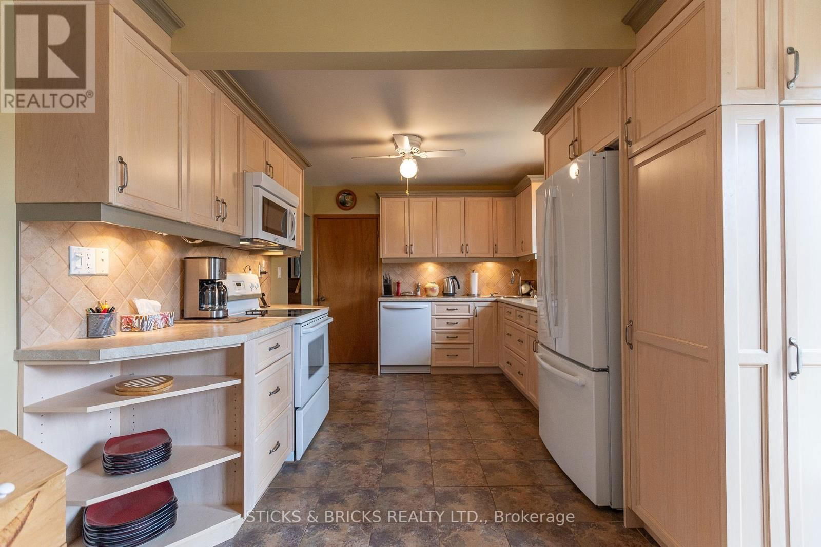 6690 MARGARET STREET Image 4