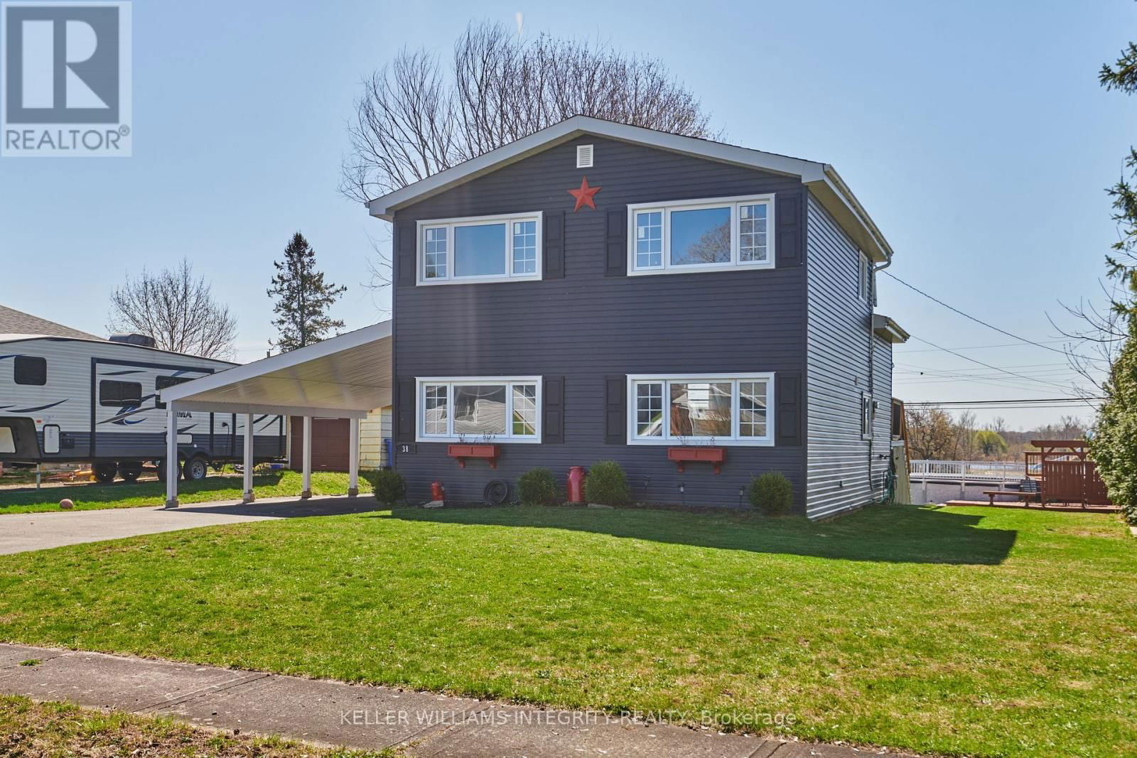 38 ST LAWRENCE STREET Image 2