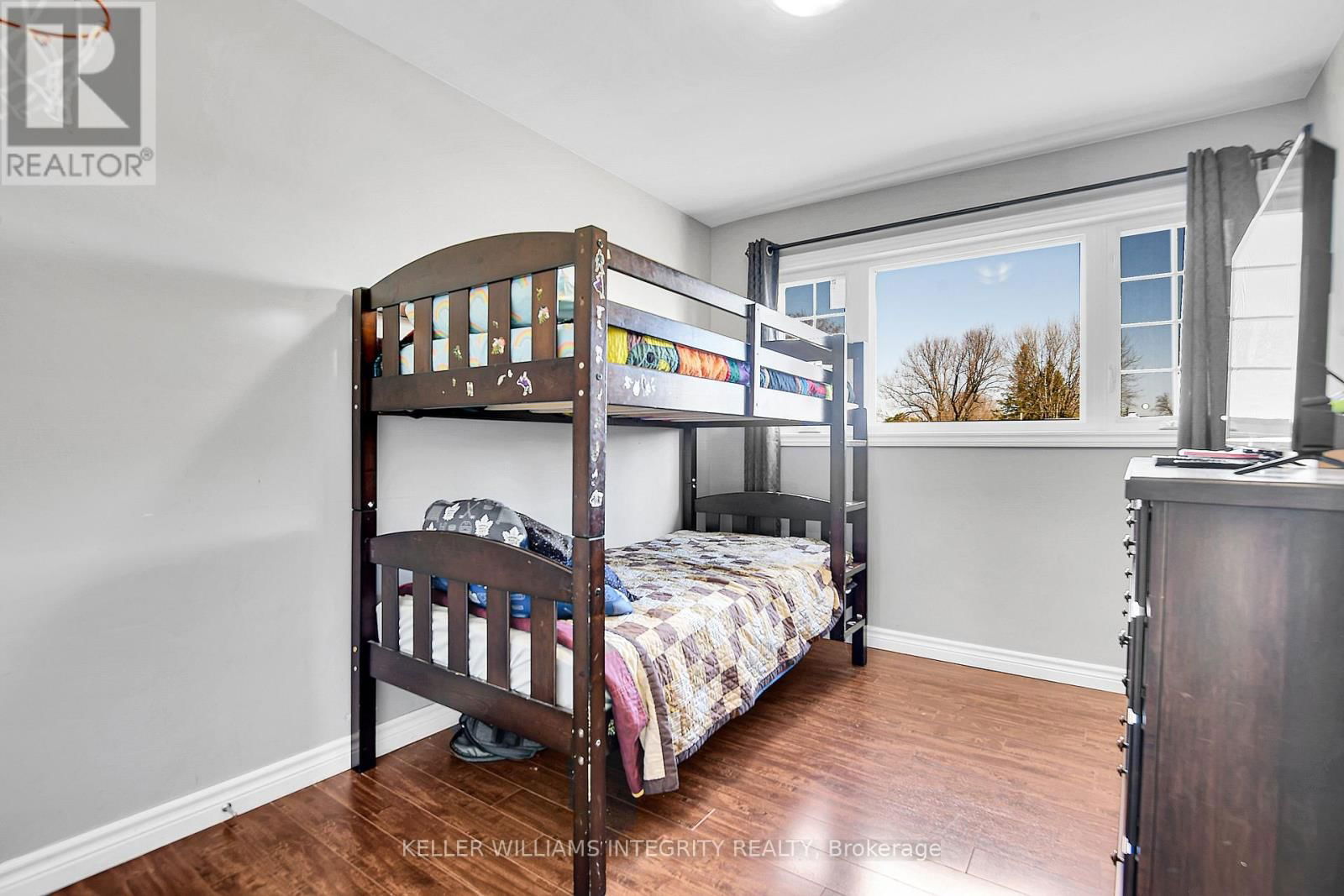 38 ST LAWRENCE STREET Image 21