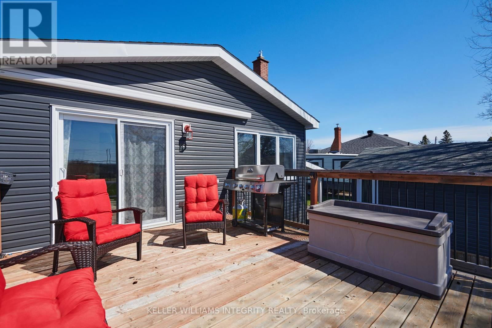 38 ST LAWRENCE STREET Image 27