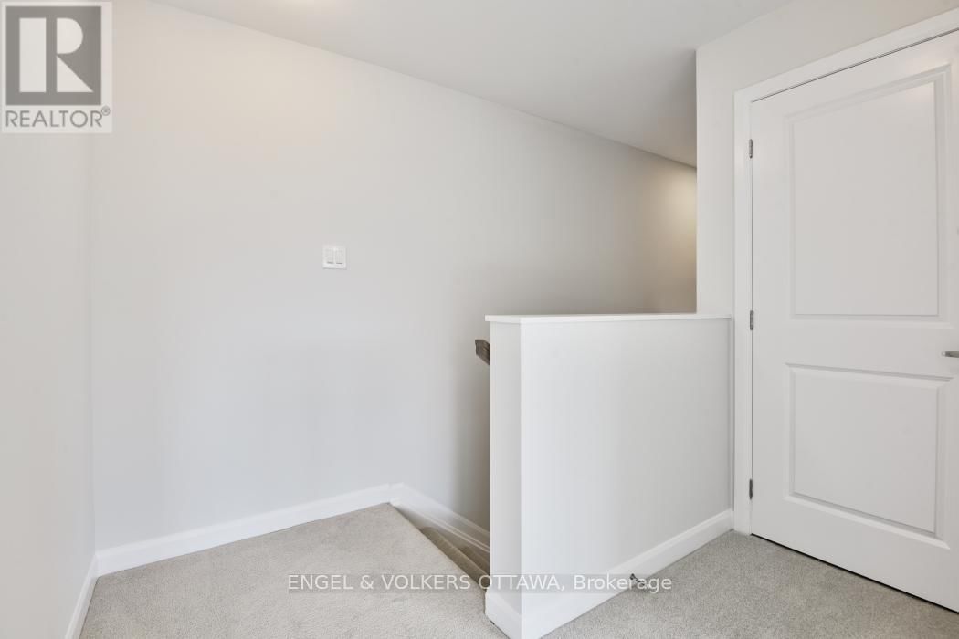 1427 CREEKWAY CRESCENT Image 12