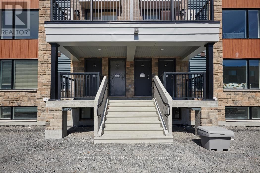 1427 CREEKWAY CRESCENT Image 2