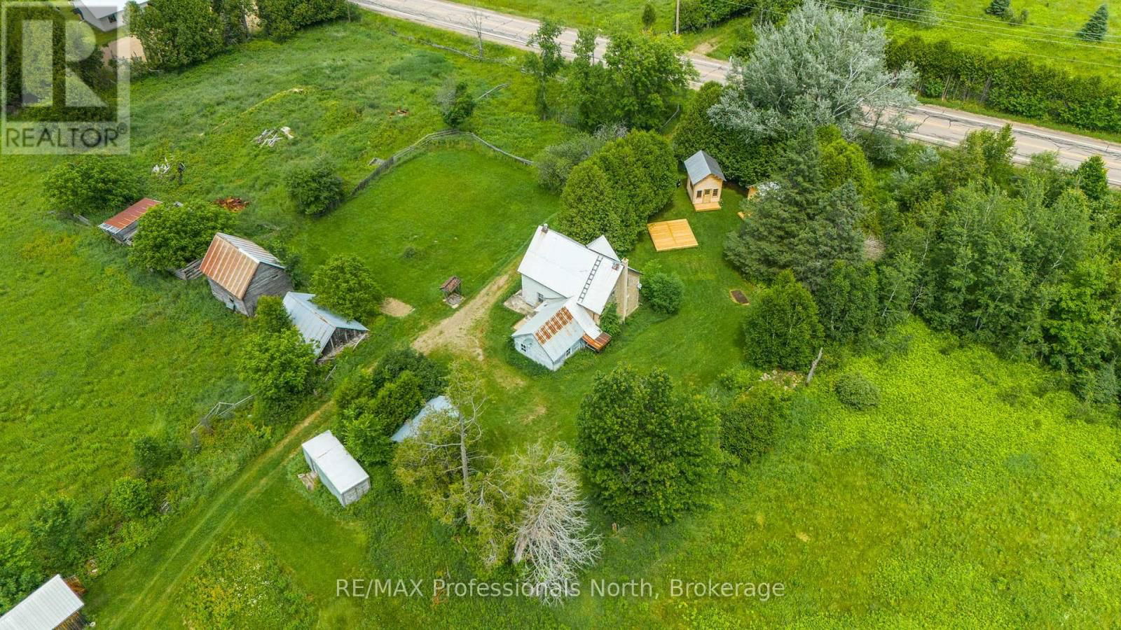 817 SCHUTT ROAD Image 22