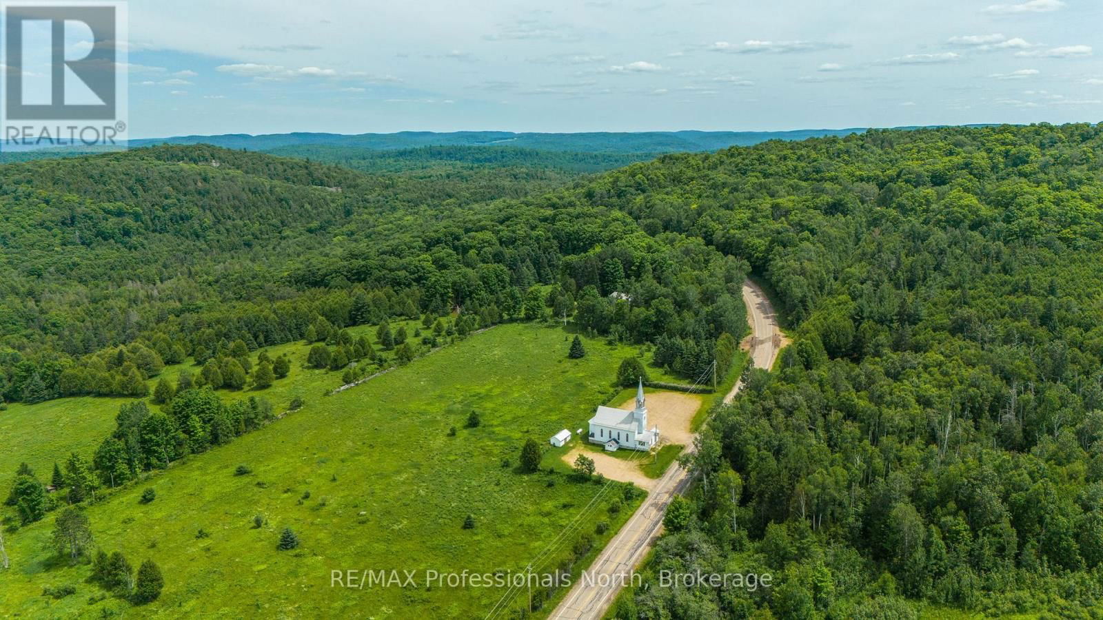817 SCHUTT ROAD Image 23