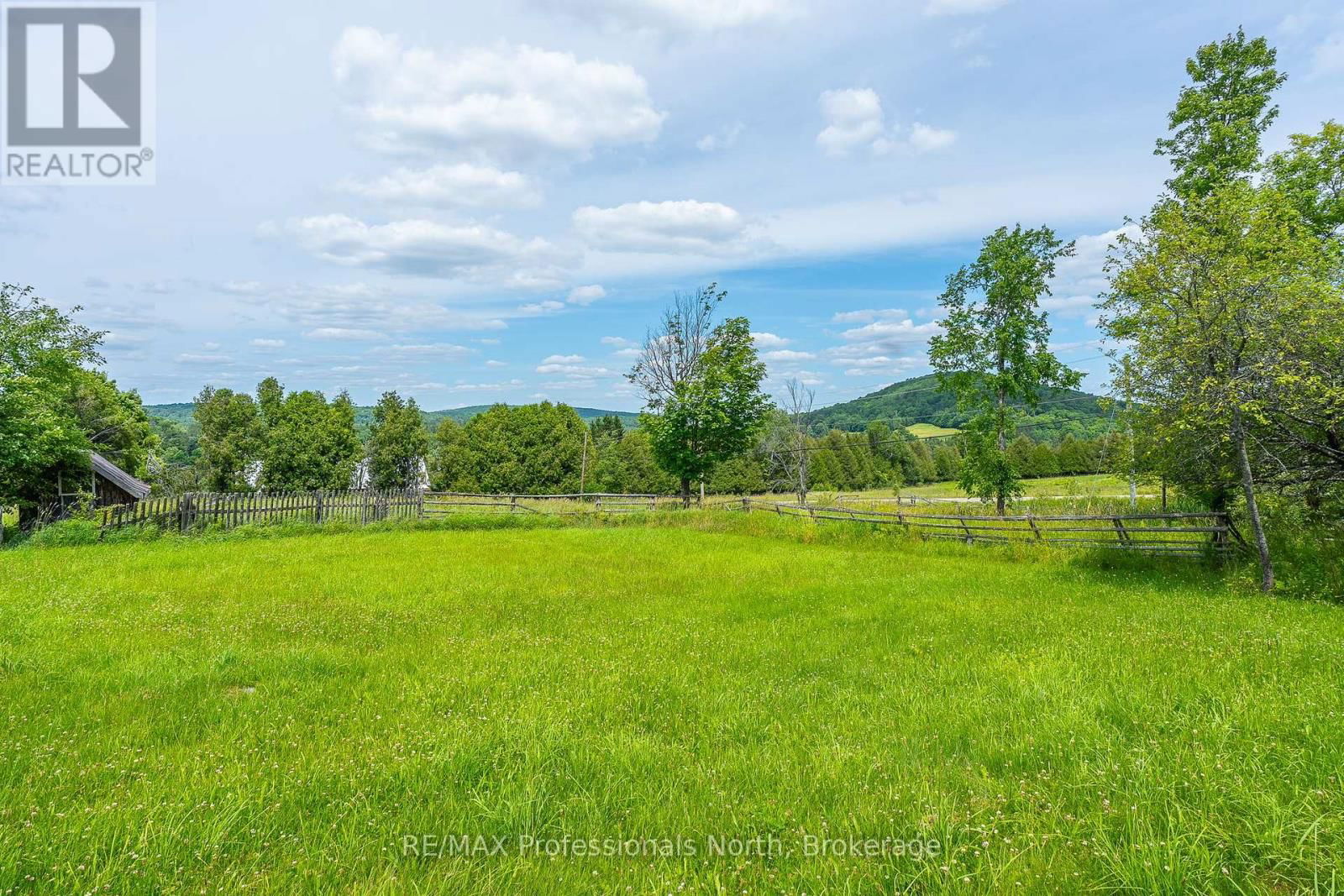 817 SCHUTT ROAD Image 6