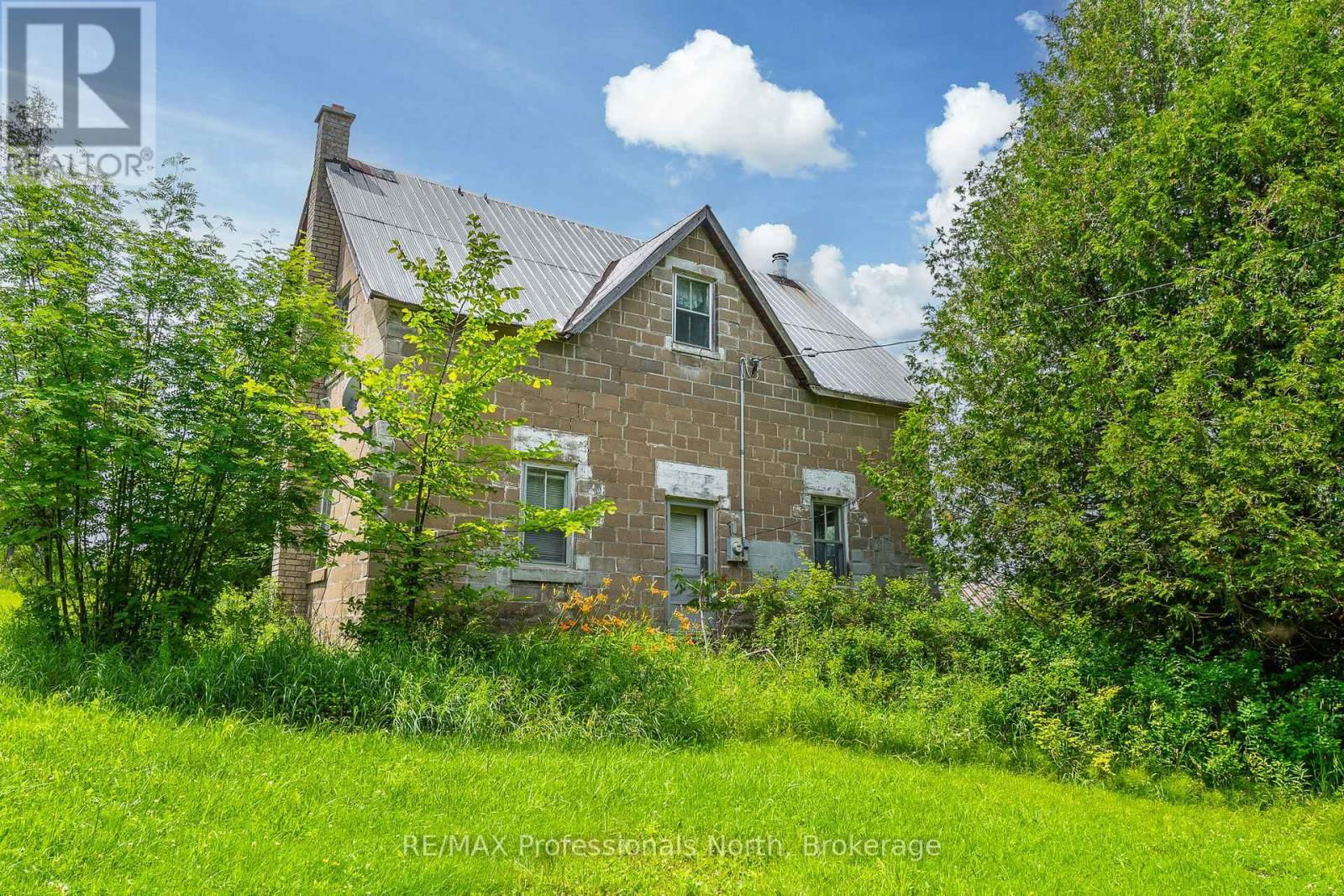 817 SCHUTT ROAD Image 7