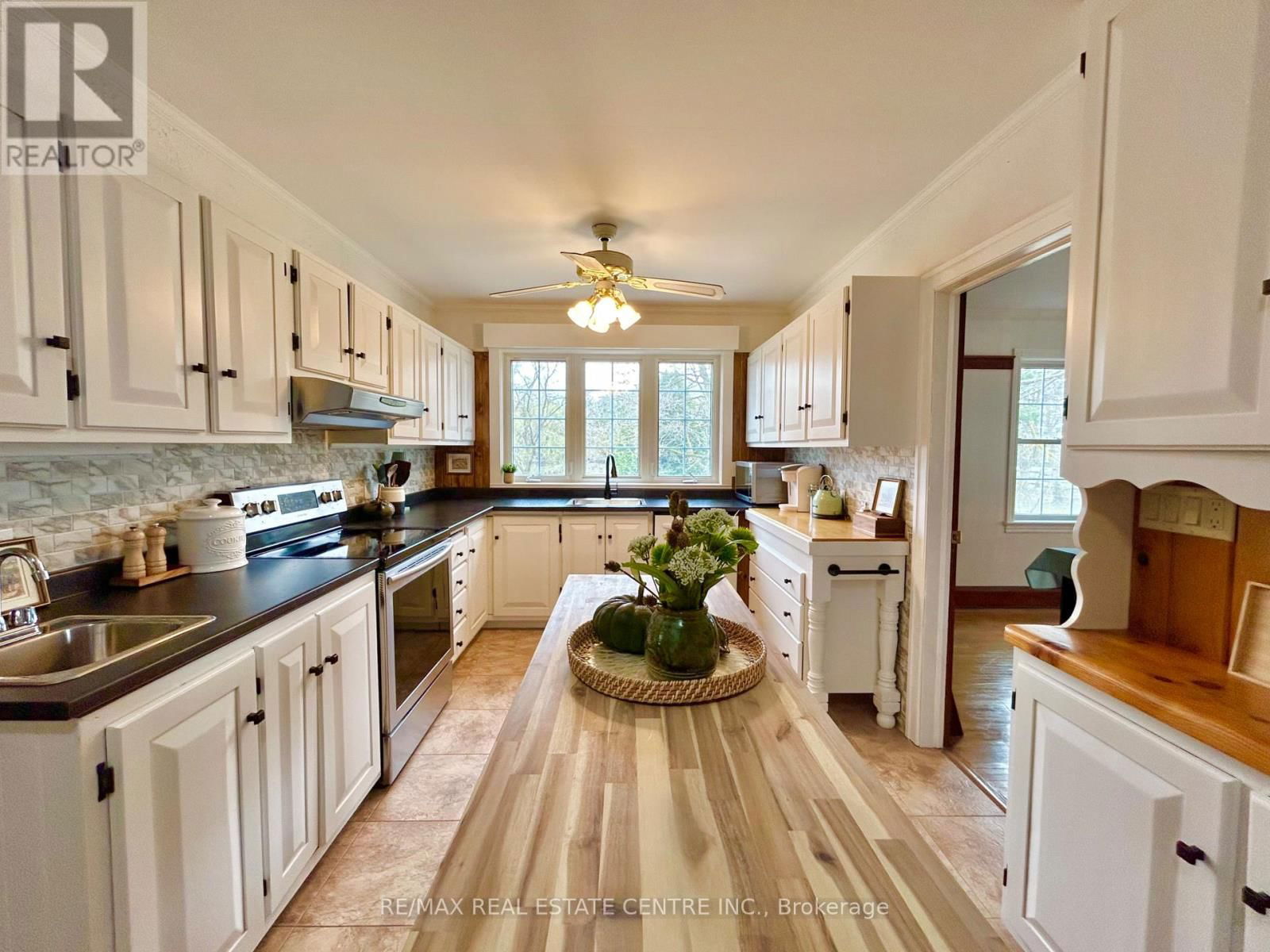 384323 20 SIDEROAD Image 14