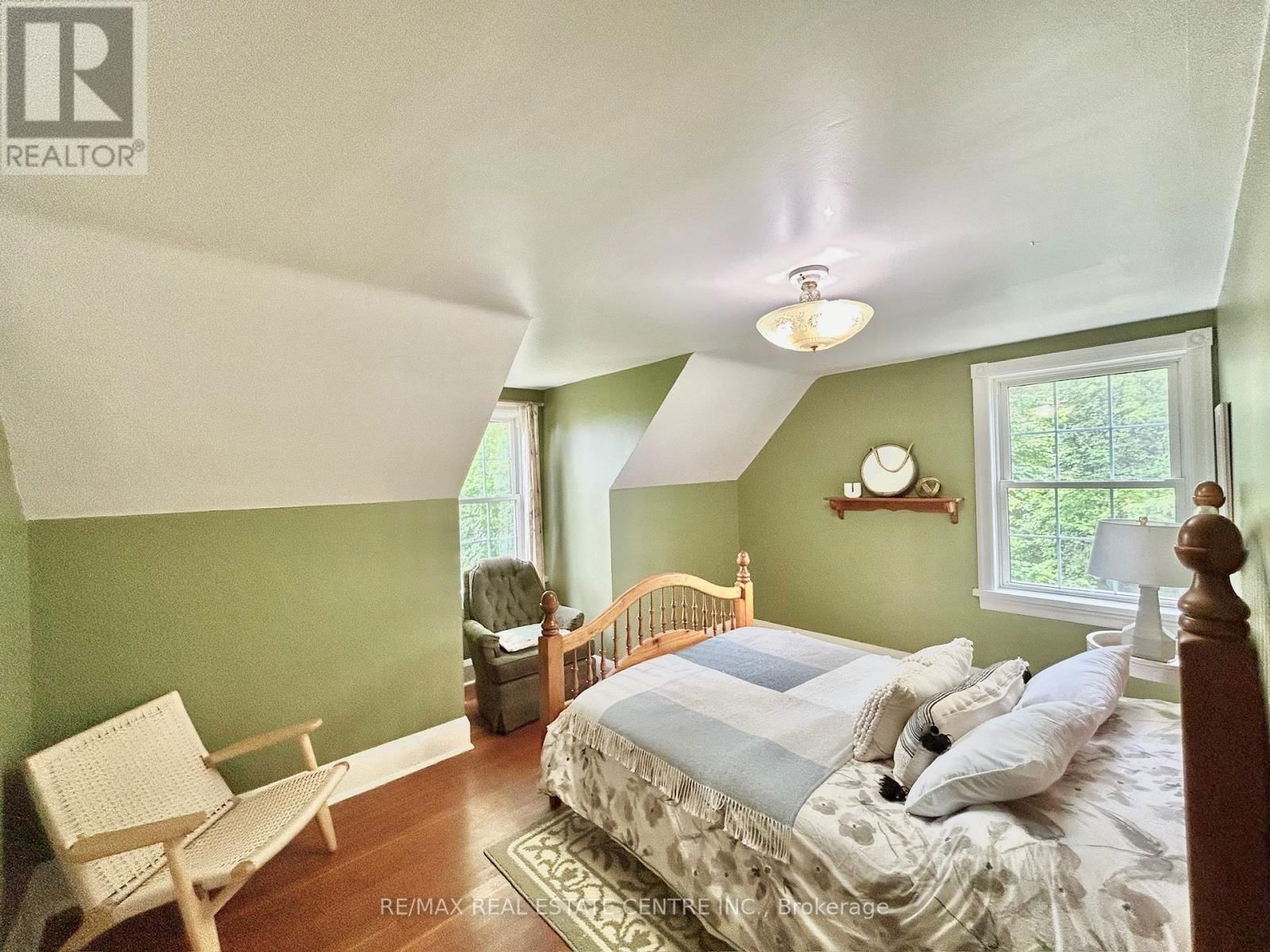384323 20 SIDEROAD Image 37