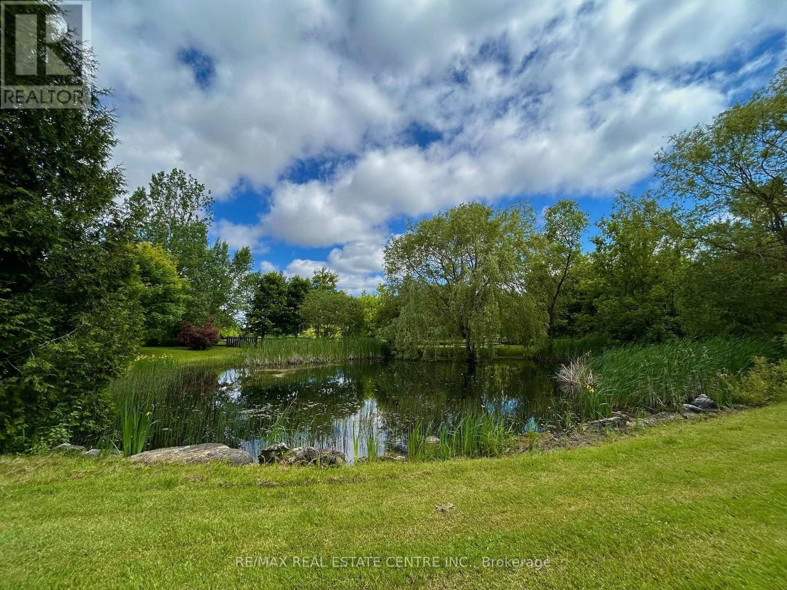 384323 20 SIDEROAD Image 47