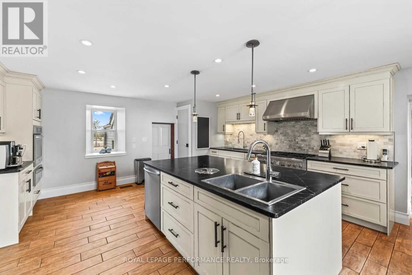 363 HUFFMAN ROAD Image 11