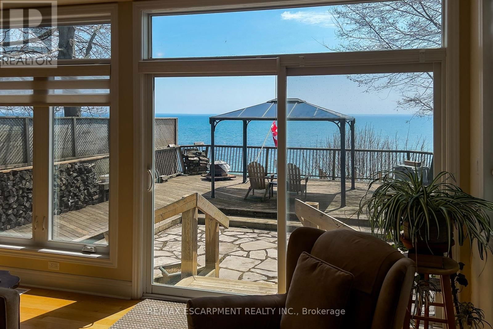 72 LAKESIDE DRIVE Image 15