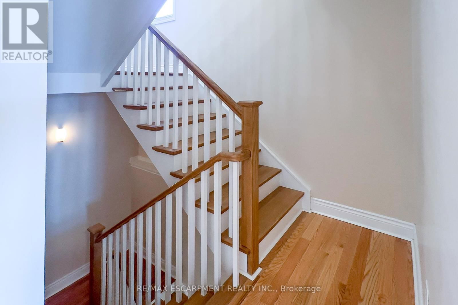 72 LAKESIDE DRIVE Image 26