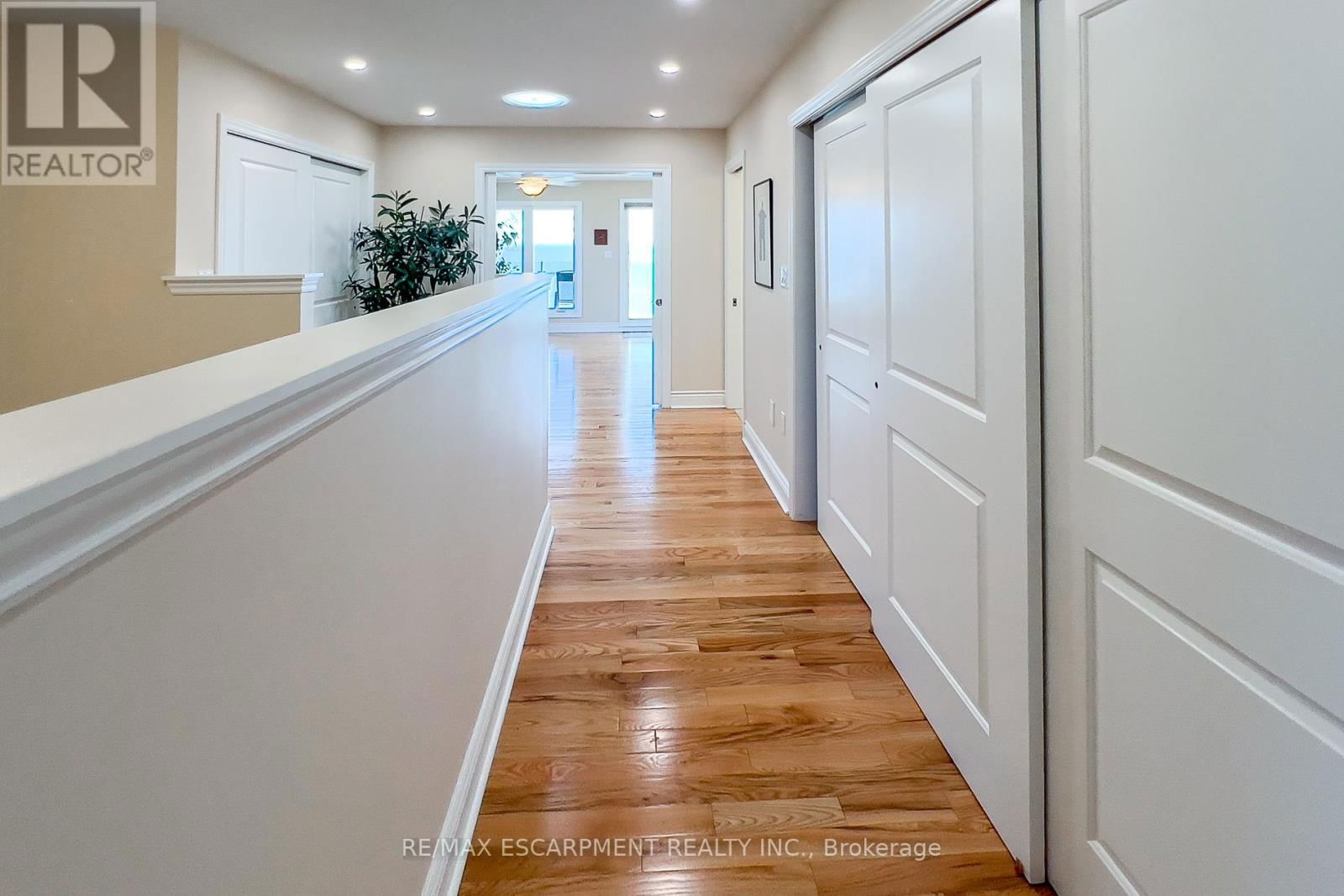 72 LAKESIDE DRIVE Image 28