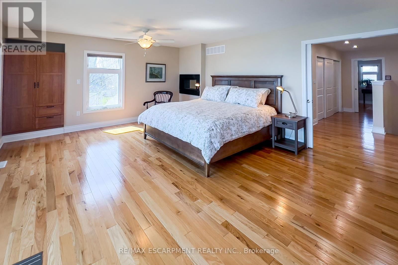 72 LAKESIDE DRIVE Image 30