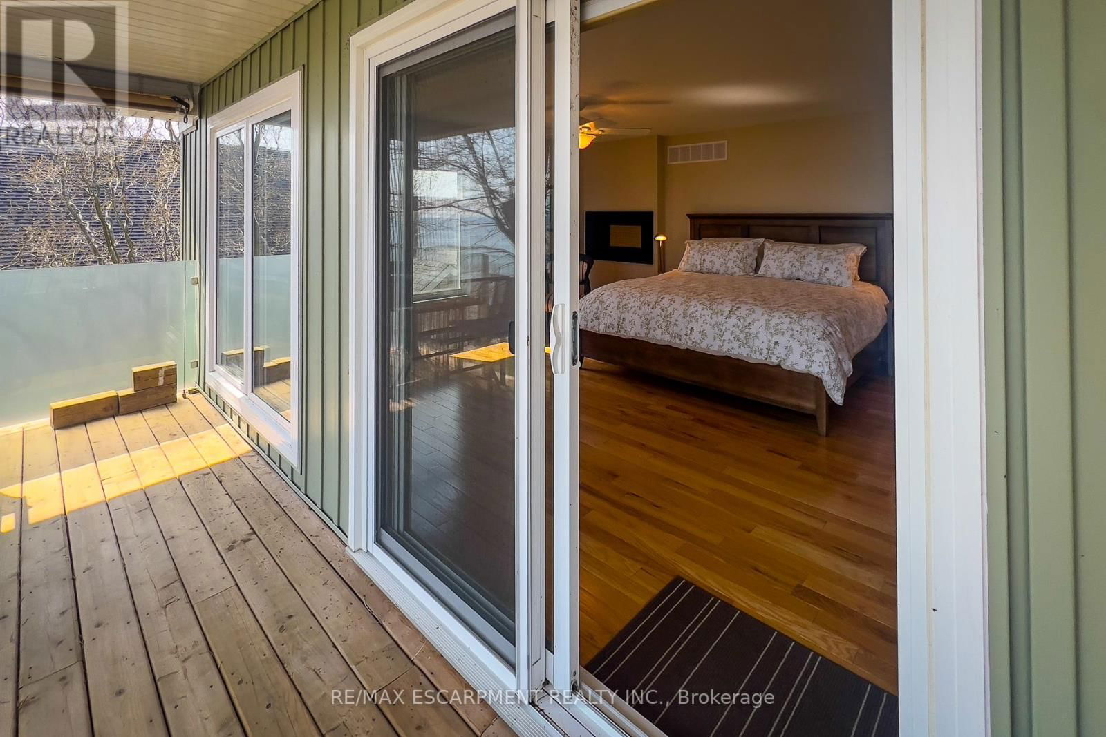 72 LAKESIDE DRIVE Image 34