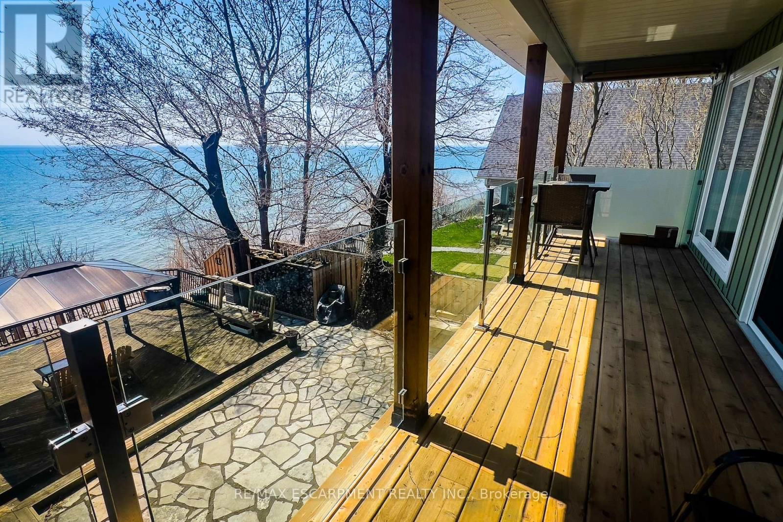 72 LAKESIDE DRIVE Image 36
