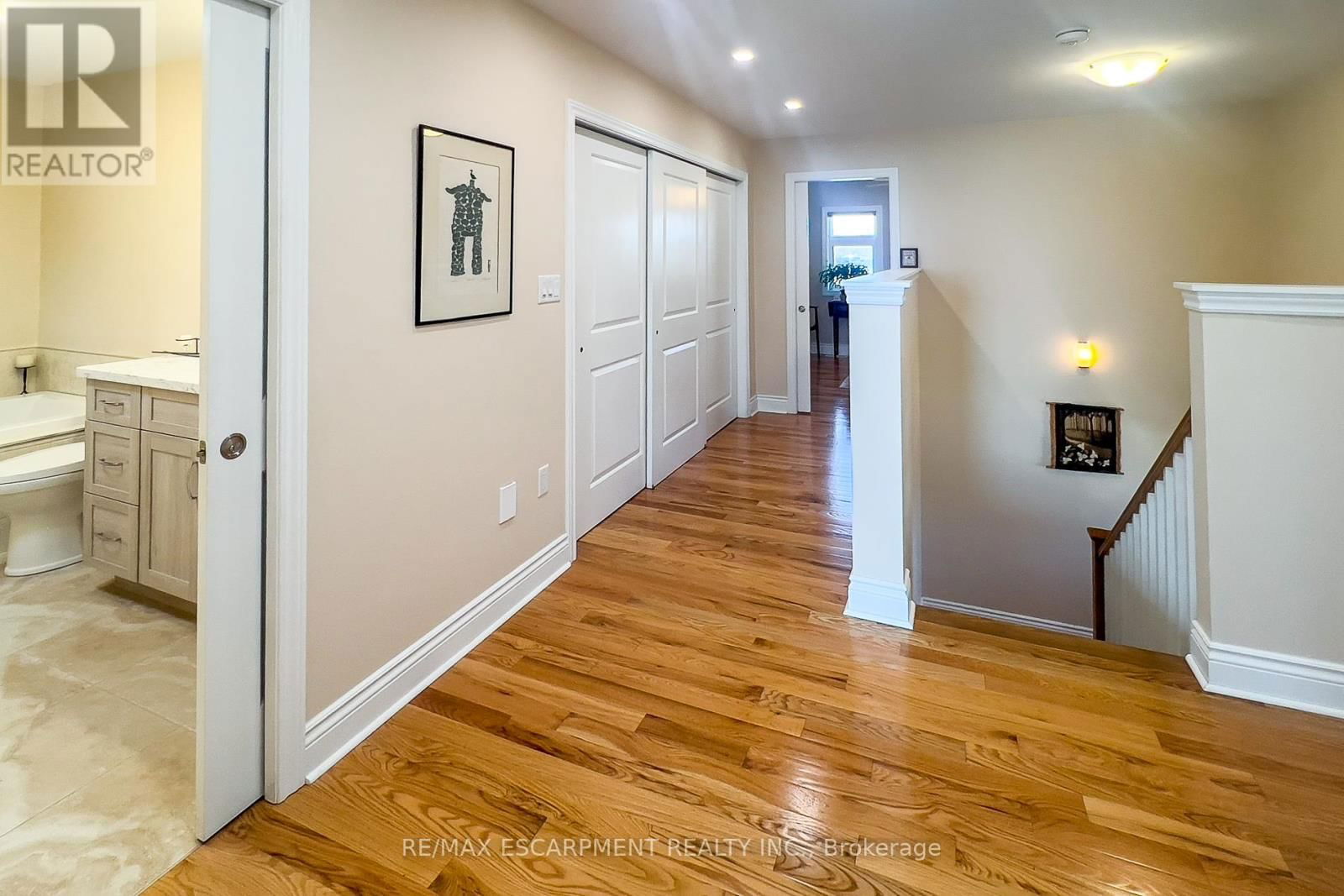 72 LAKESIDE DRIVE Image 39