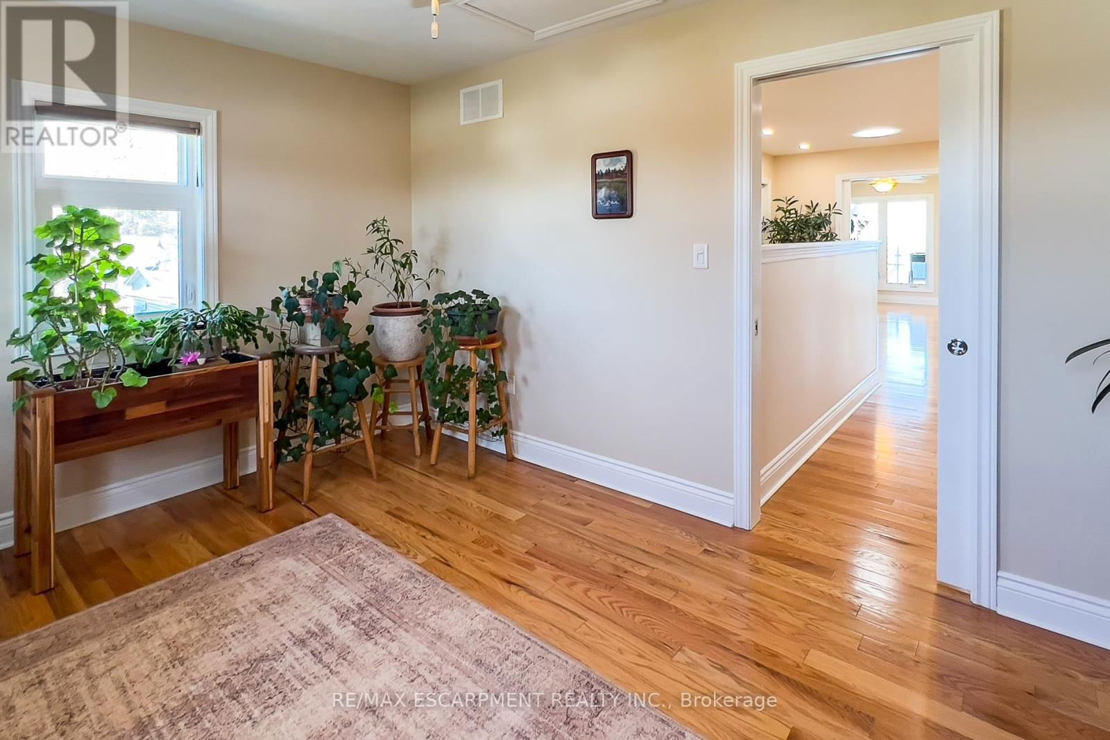 72 LAKESIDE DRIVE Image 40