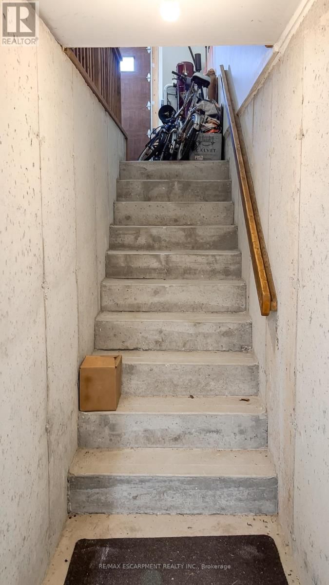 72 LAKESIDE DRIVE Image 46