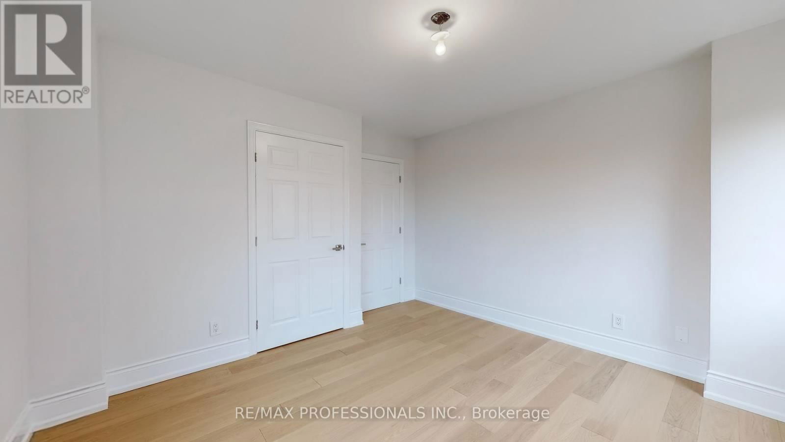 554045 MONO AMARANTH TOWNLINE Image 39
