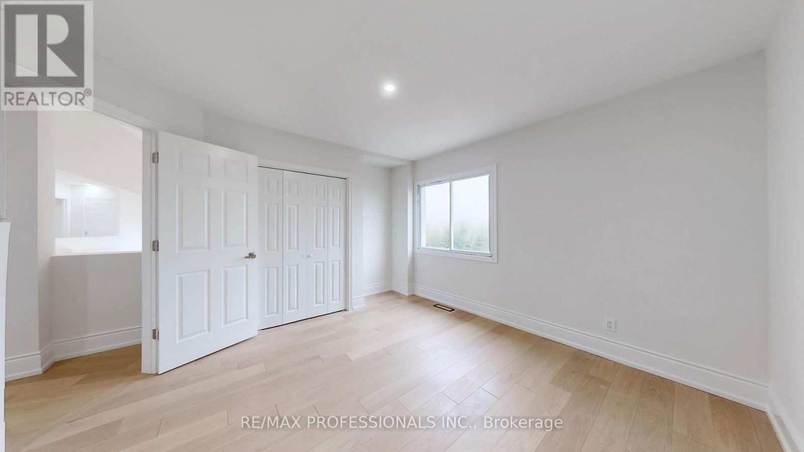 554045 MONO AMARANTH TOWNLINE Image 42