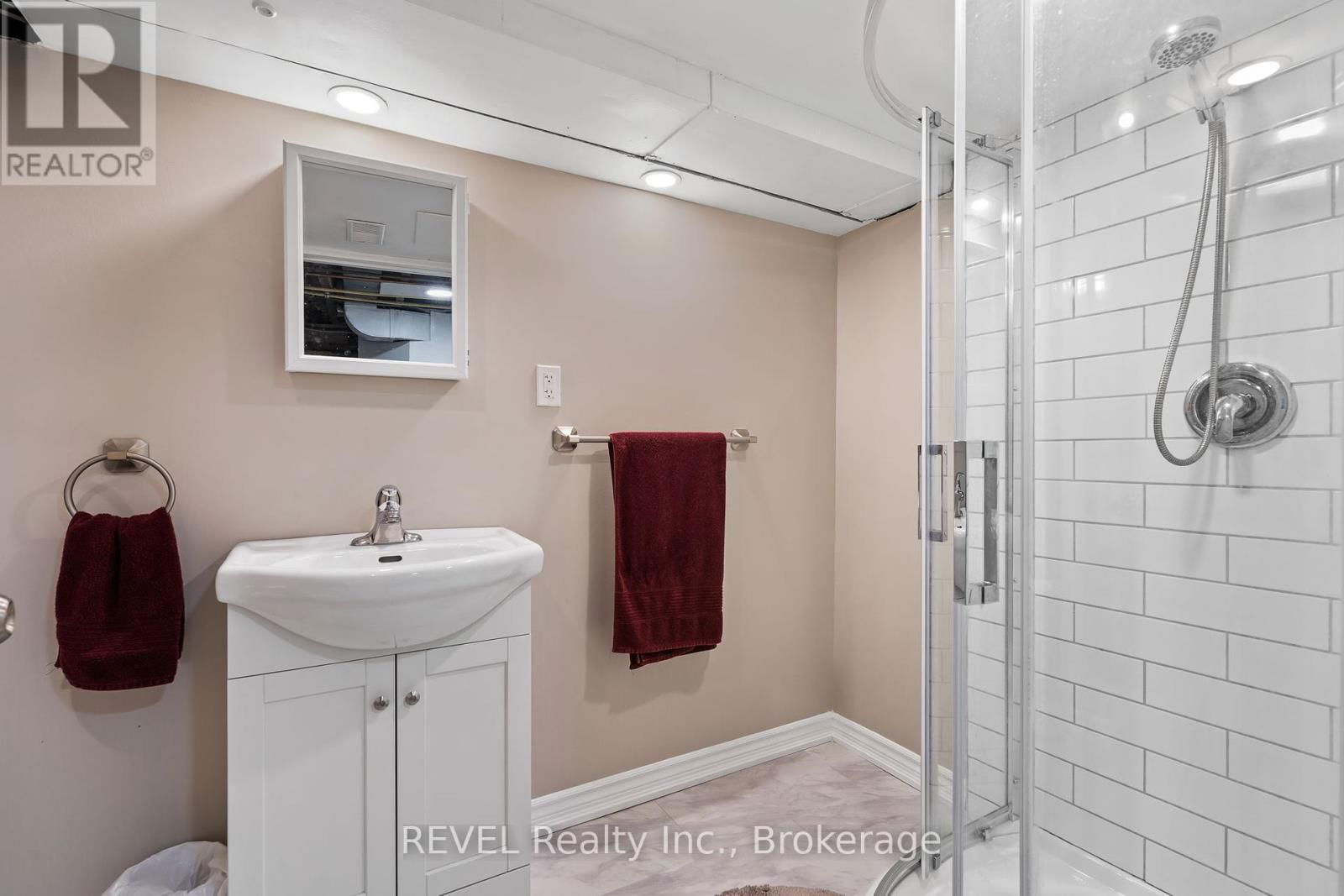 271 LINWELL ROAD Image 14