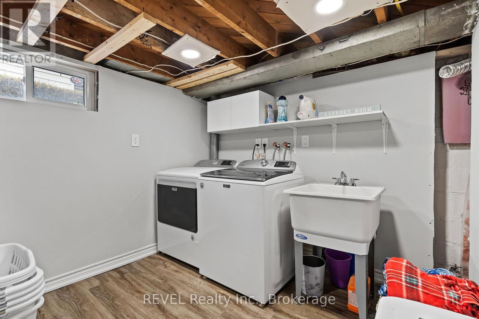 271 LINWELL ROAD Image 16