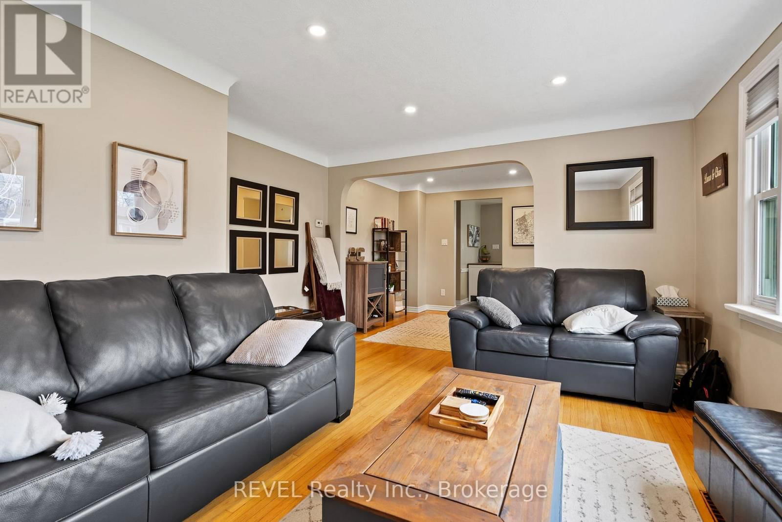 271 LINWELL ROAD Image 6