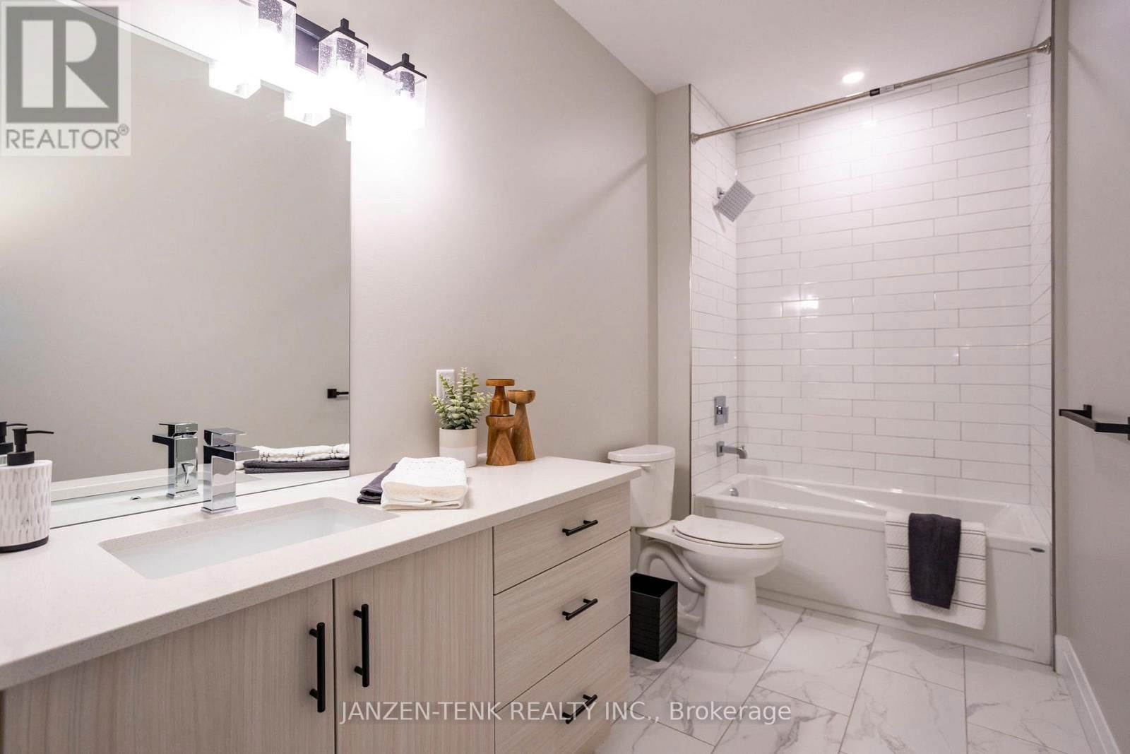 33318 RICHMOND STREET Image 8