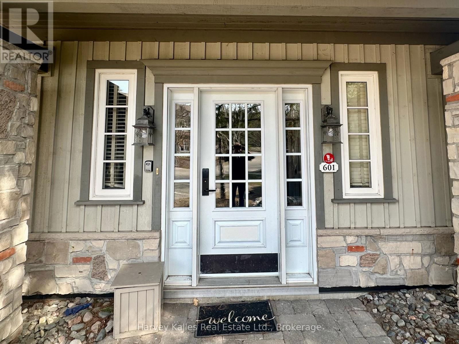 5 - 601 GLEN ABBEY WAY Image 2