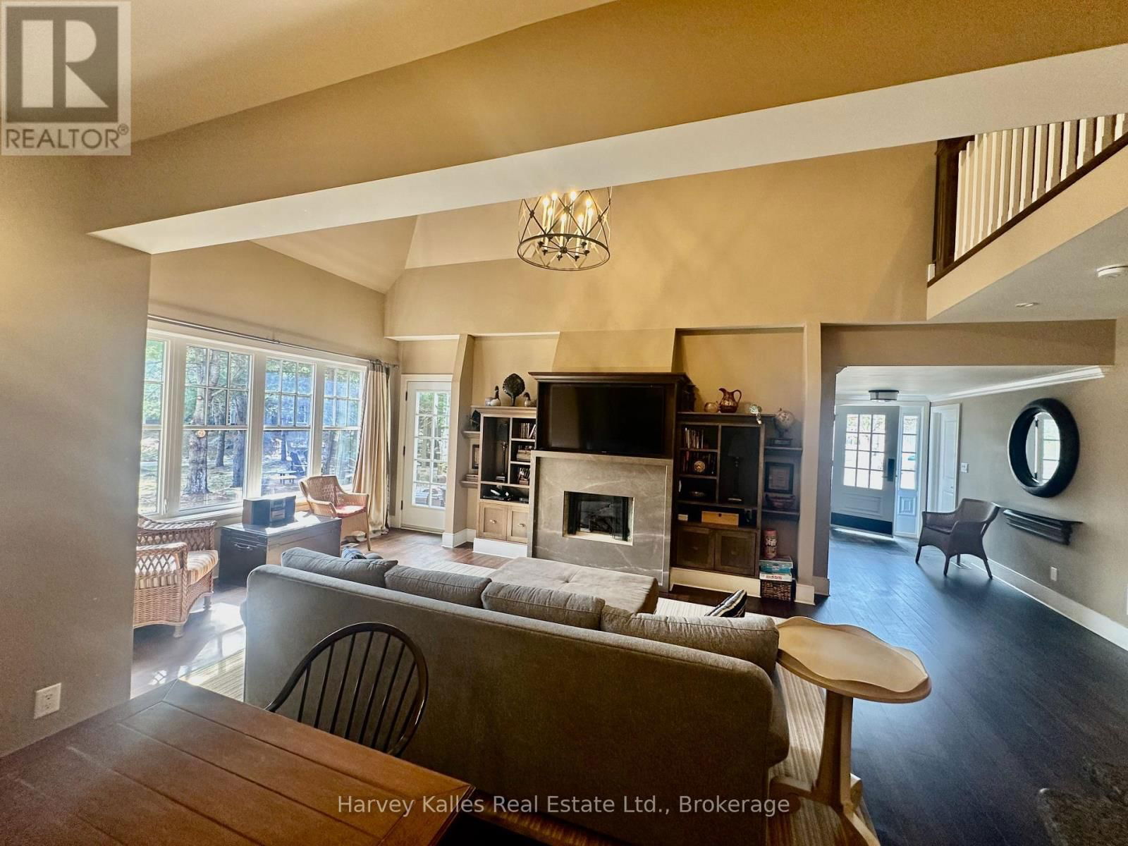 5 - 601 GLEN ABBEY WAY Image 7