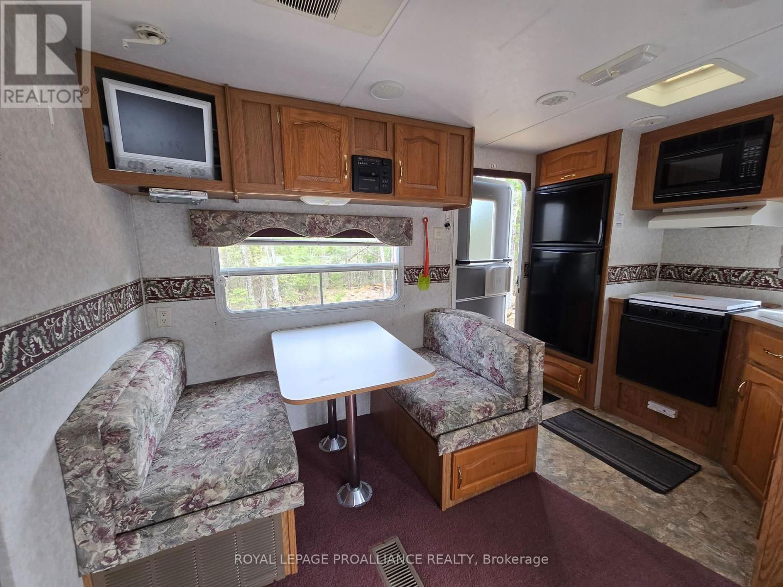 2060 SMITH ROAD Image 8