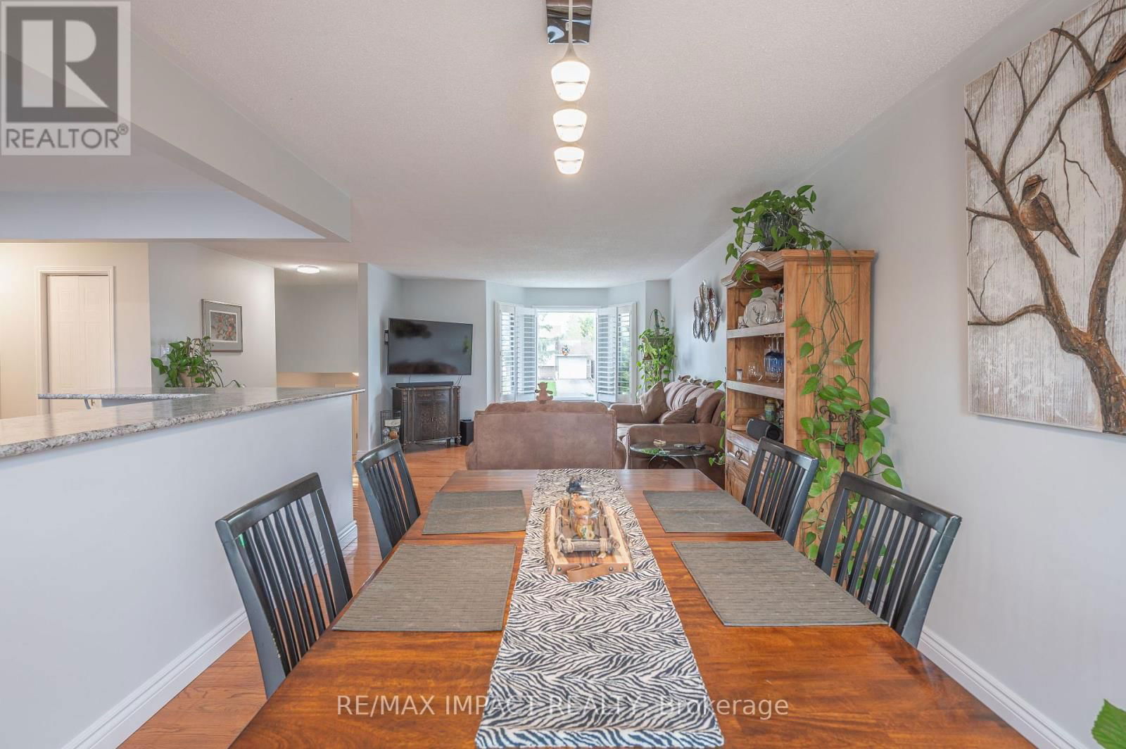 10 CEDARTREE LANE Image 8