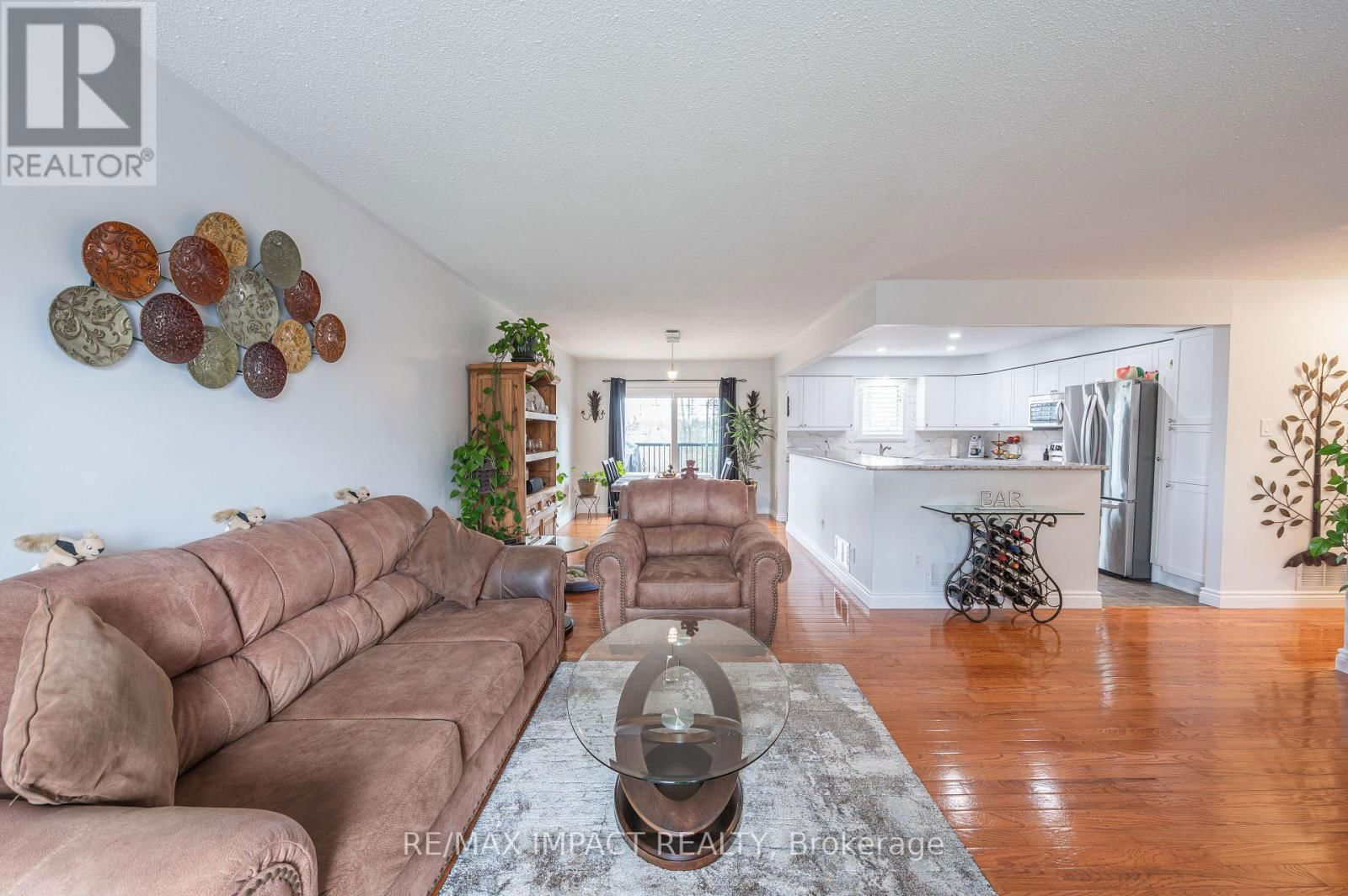 10 CEDARTREE LANE Image 9