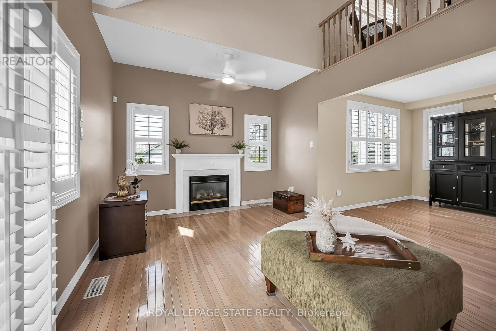 10 - 212 STONEHENGE DRIVE Image 16