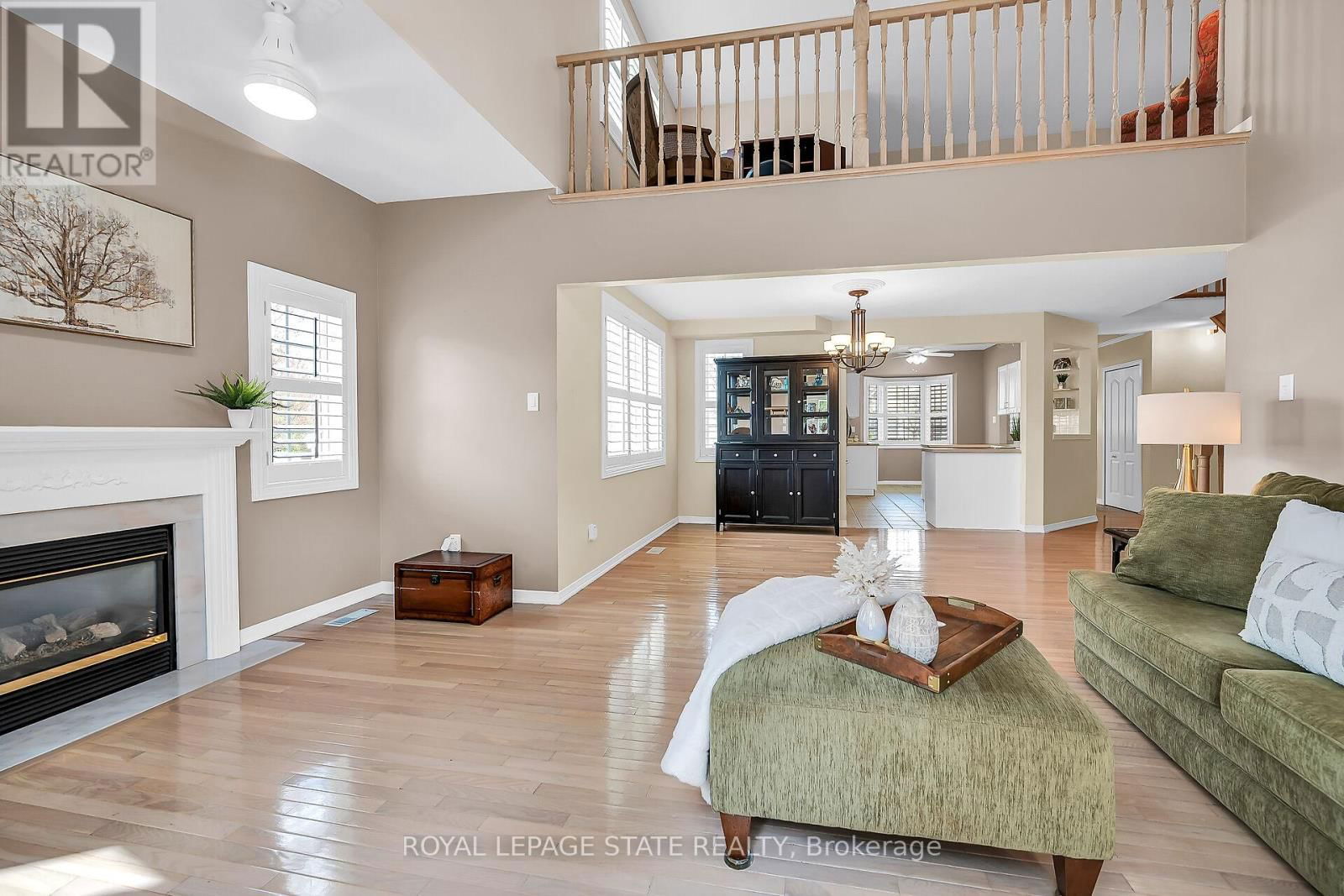 10 - 212 STONEHENGE DRIVE Image 17