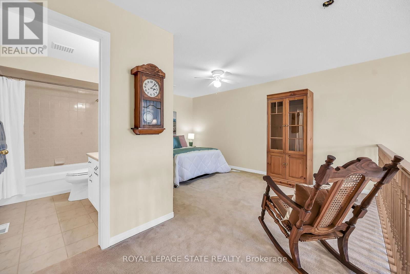 10 - 212 STONEHENGE DRIVE Image 36
