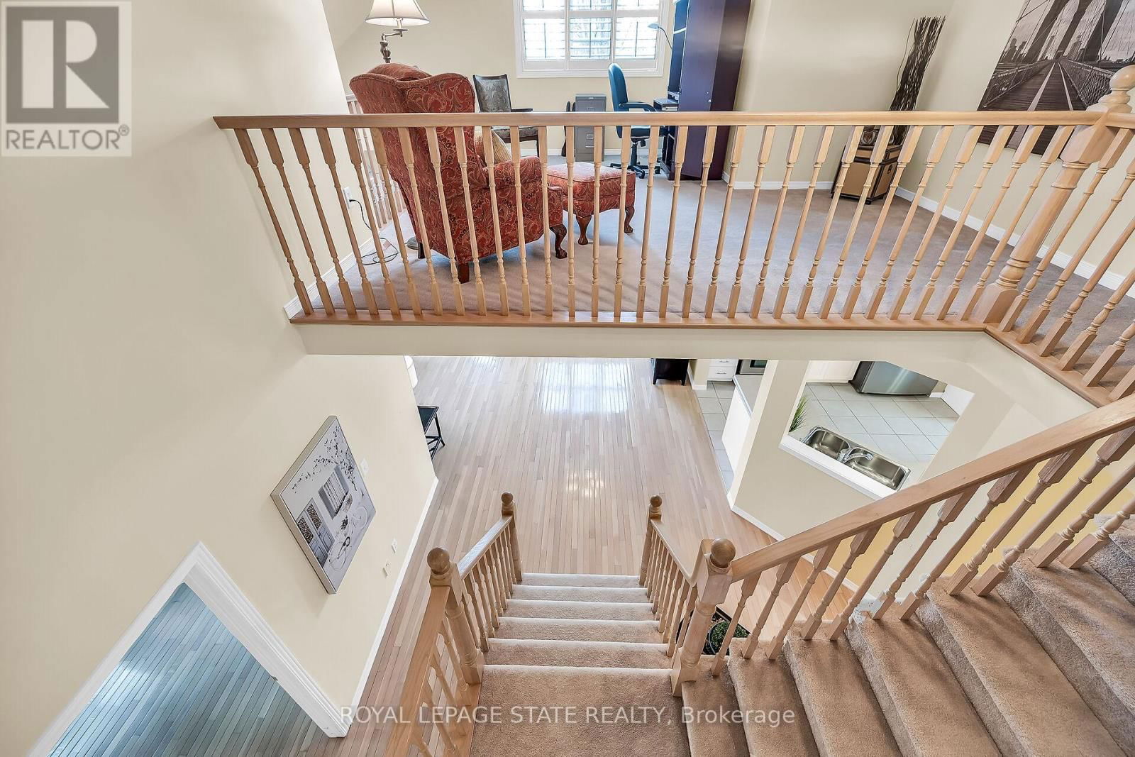 10 - 212 STONEHENGE DRIVE Image 39