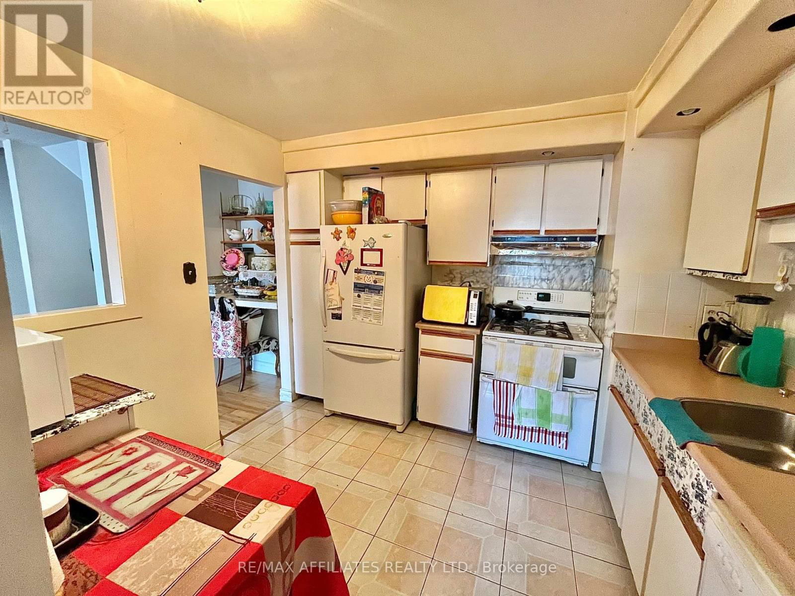 77B GLEN PARK DRIVE Image 11
