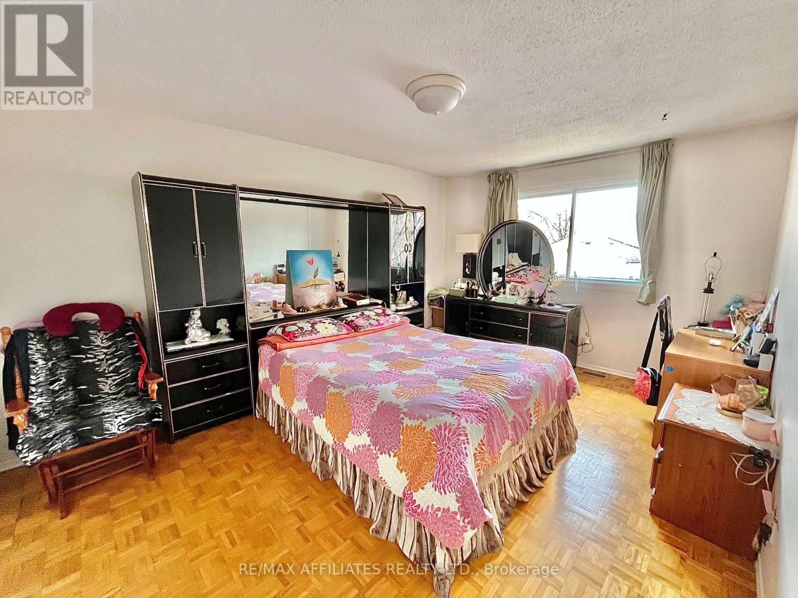 77B GLEN PARK DRIVE Image 12