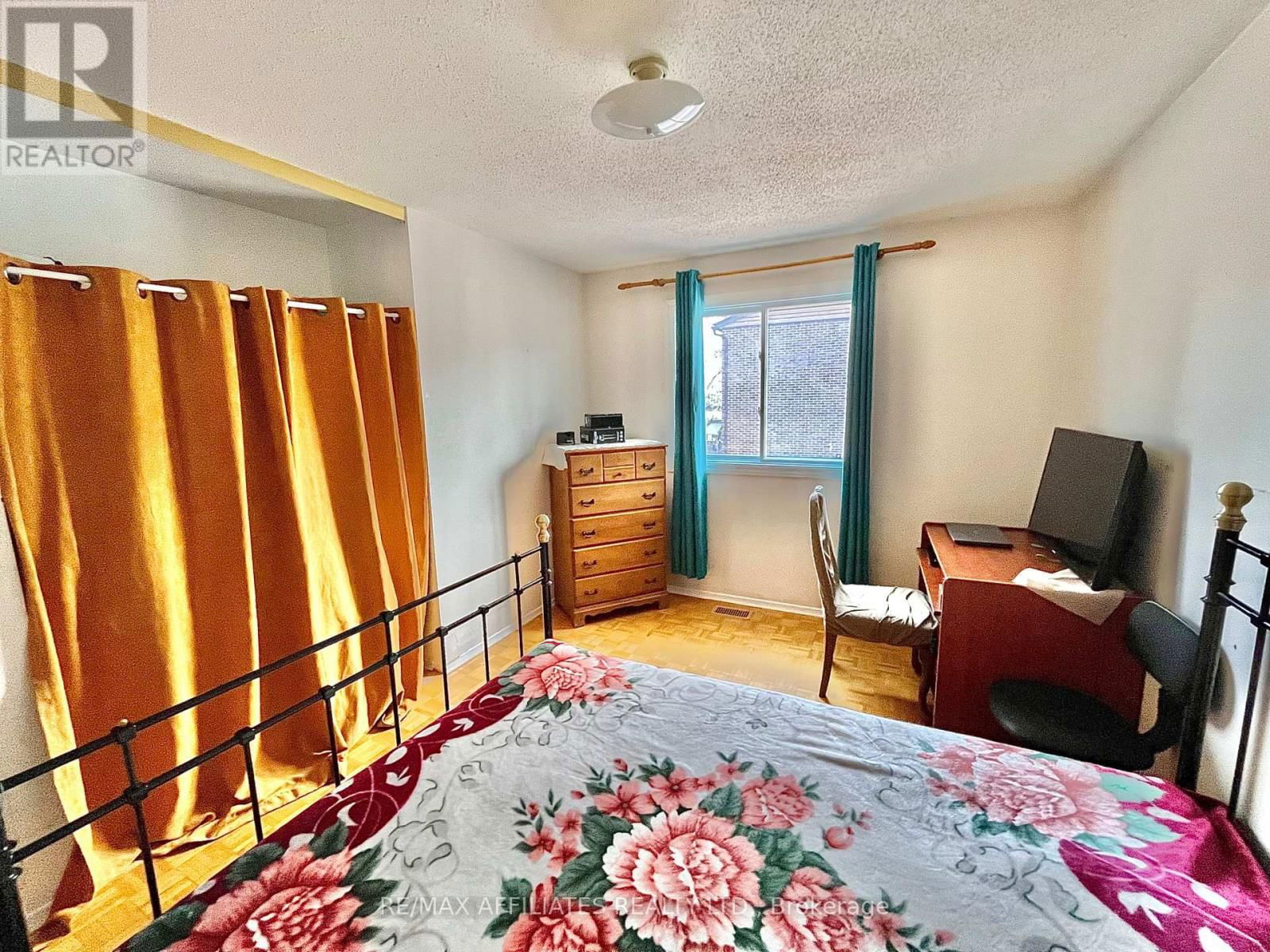 77B GLEN PARK DRIVE Image 16
