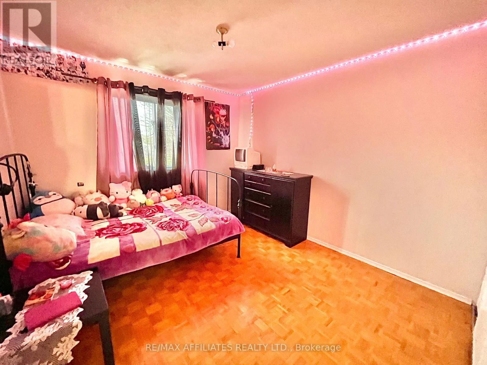 77B GLEN PARK DRIVE Image 19