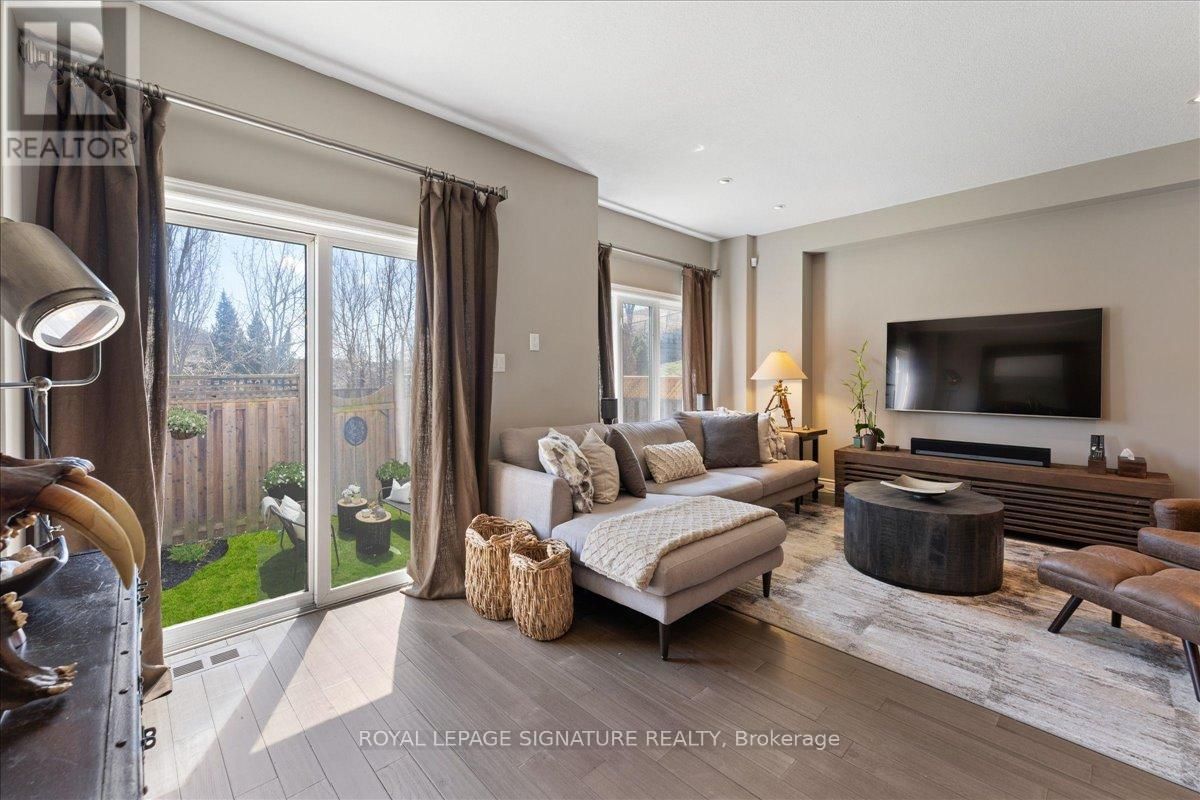 9 FOREST VALLEY CRESCENT Image 13