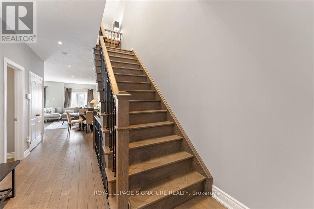9 FOREST VALLEY CRESCENT Image 17