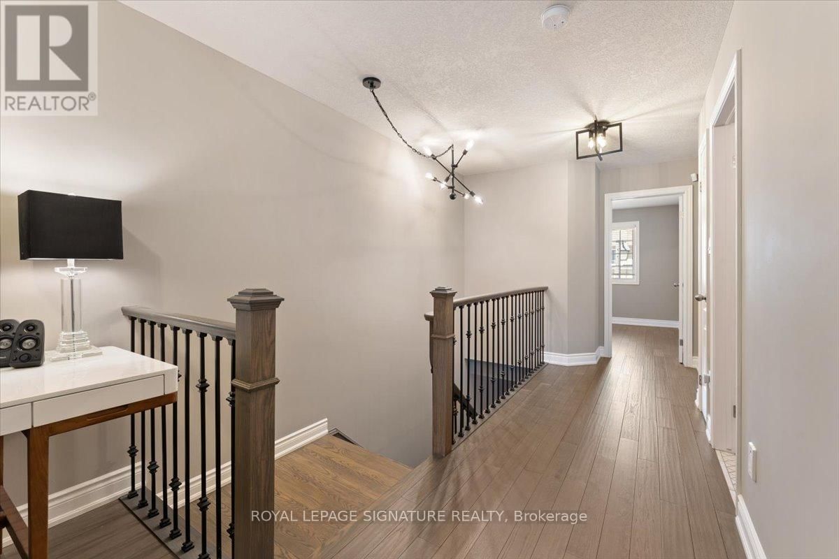 9 FOREST VALLEY CRESCENT Image 18