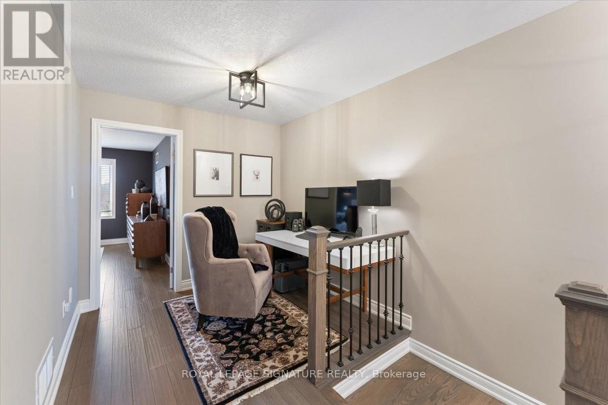 9 FOREST VALLEY CRESCENT Image 24