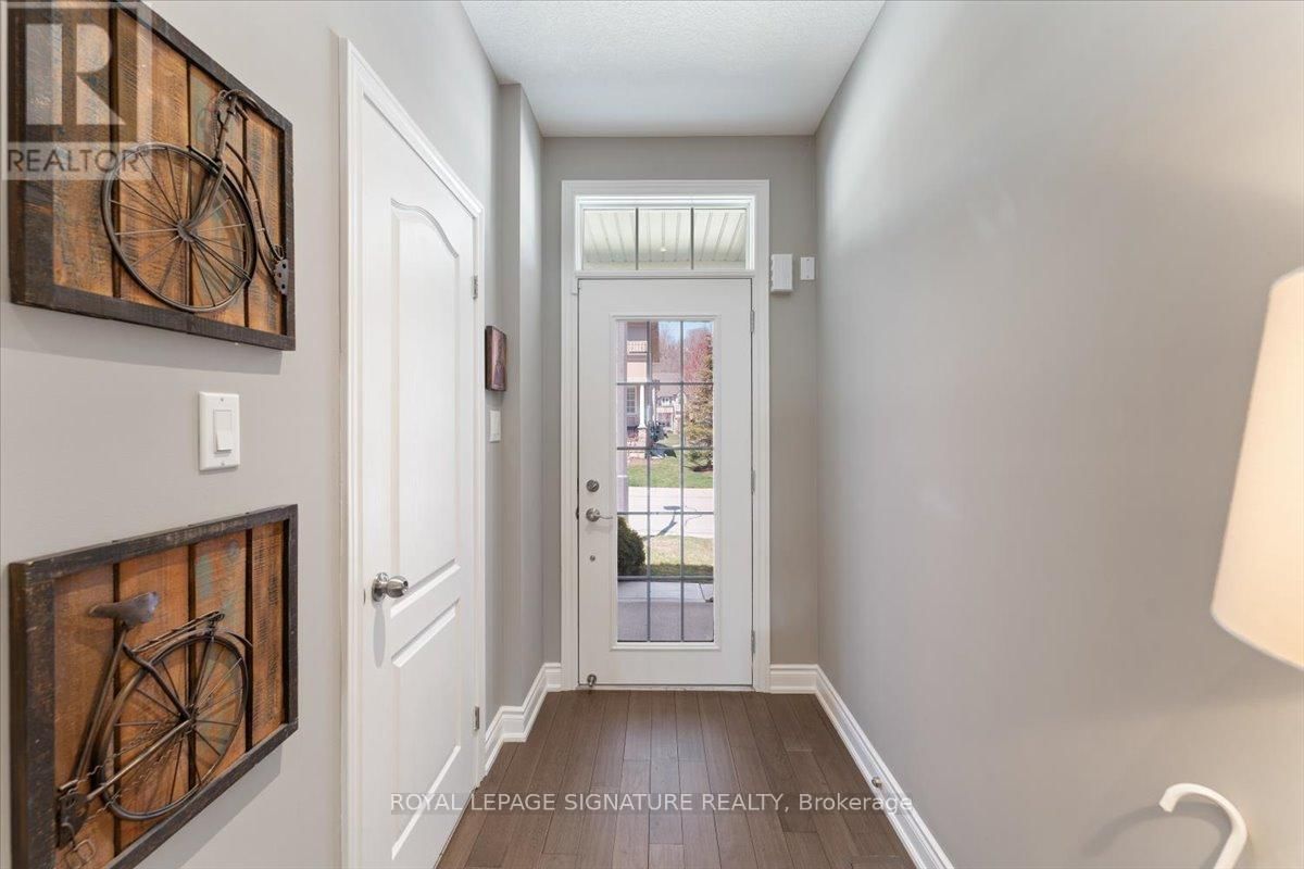 9 FOREST VALLEY CRESCENT Image 3